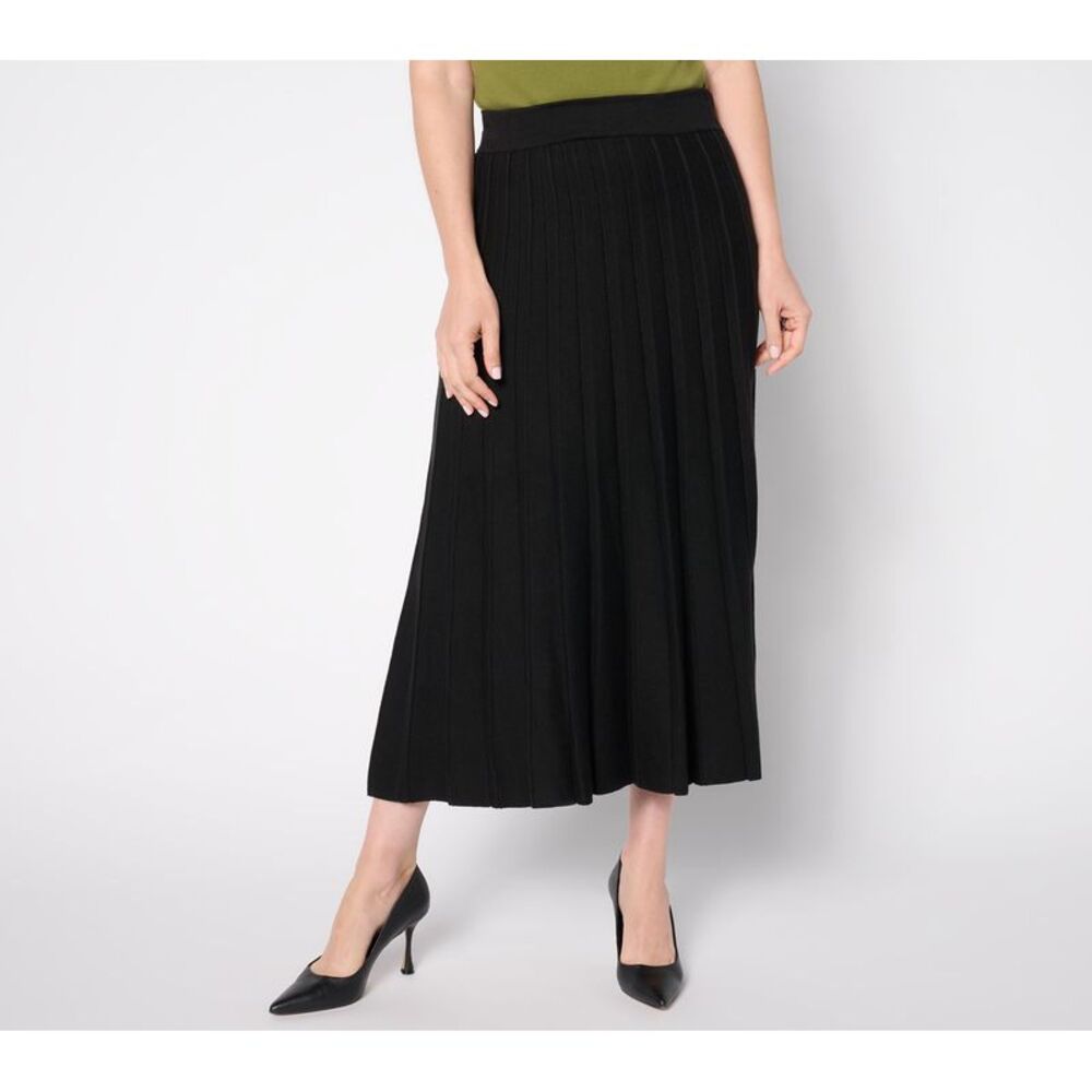 Isaac Mizrahi Black Pleated Skirt